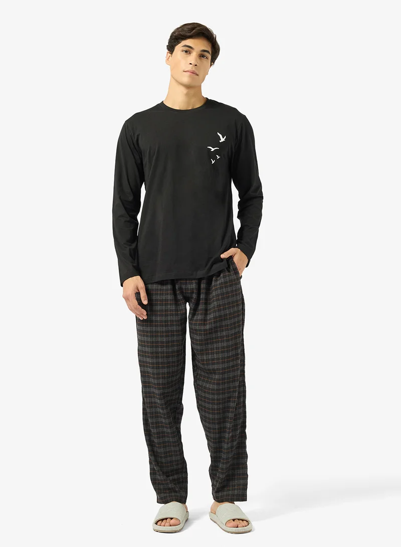 Seventy Five  Regular fit tee and Pant set for Men | Best Price UAE